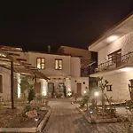 Days Cappadocia לינה וארוחת בוקר גורמה